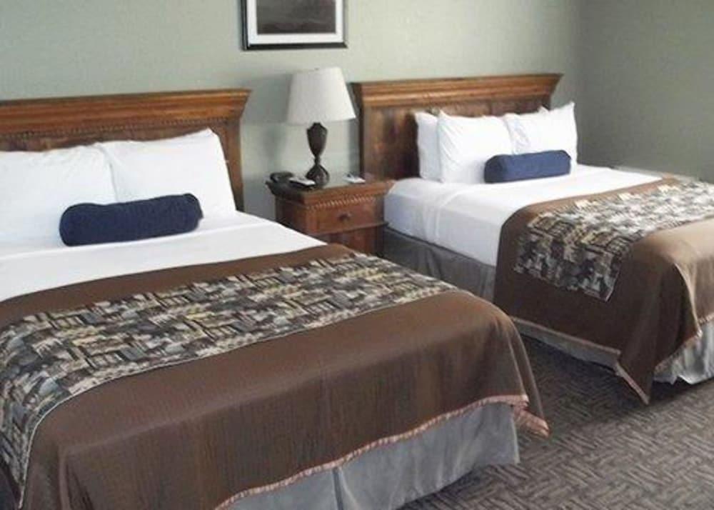Travelodge By Wyndham Gardiner Yellowstone Park North Entr Exterior foto