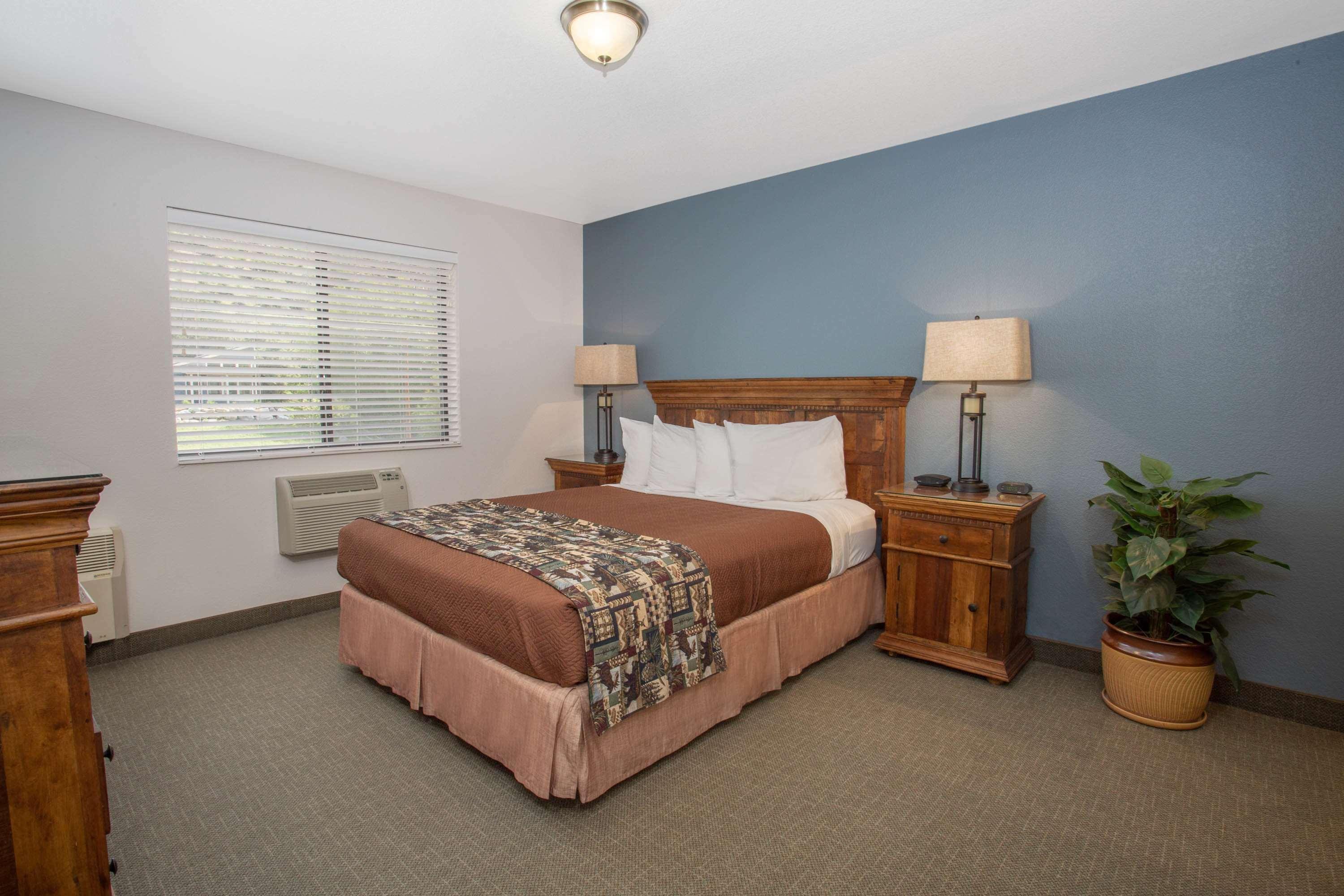 Travelodge By Wyndham Gardiner Yellowstone Park North Entr Exterior foto