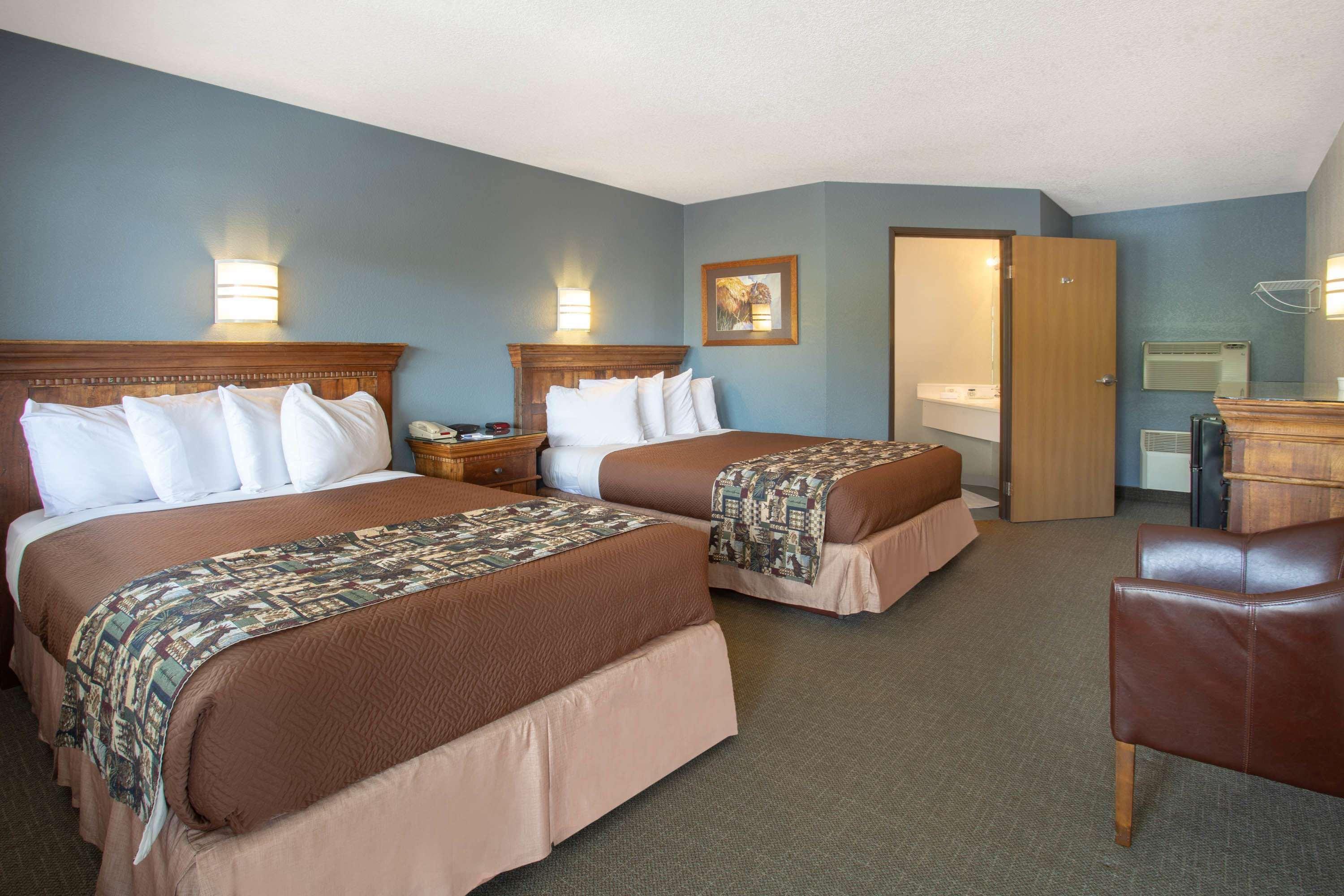 Travelodge By Wyndham Gardiner Yellowstone Park North Entr Exterior foto