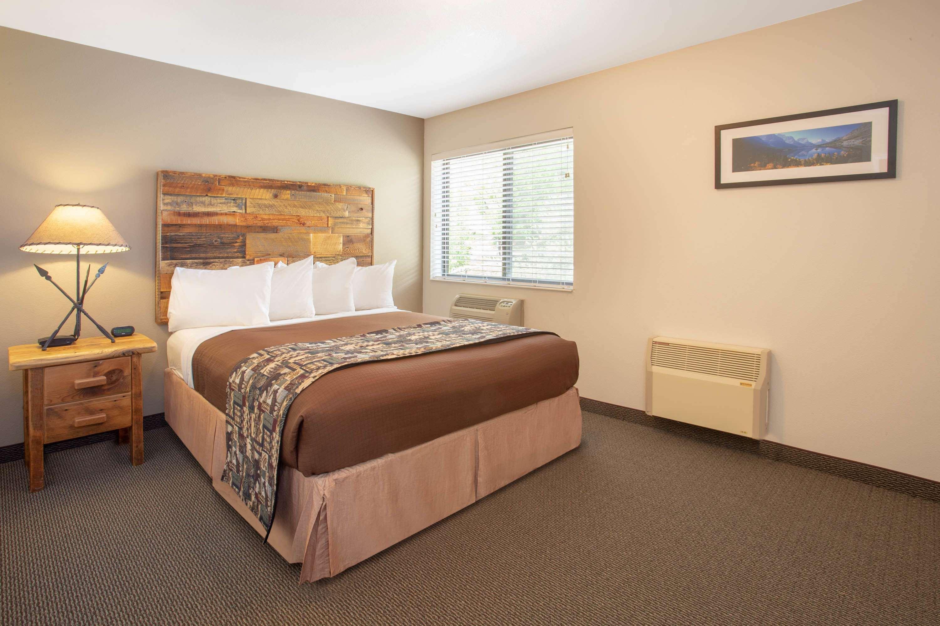Travelodge By Wyndham Gardiner Yellowstone Park North Entr Exterior foto