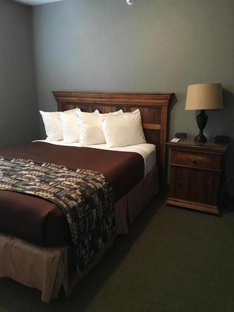 Travelodge By Wyndham Gardiner Yellowstone Park North Entr Exterior foto